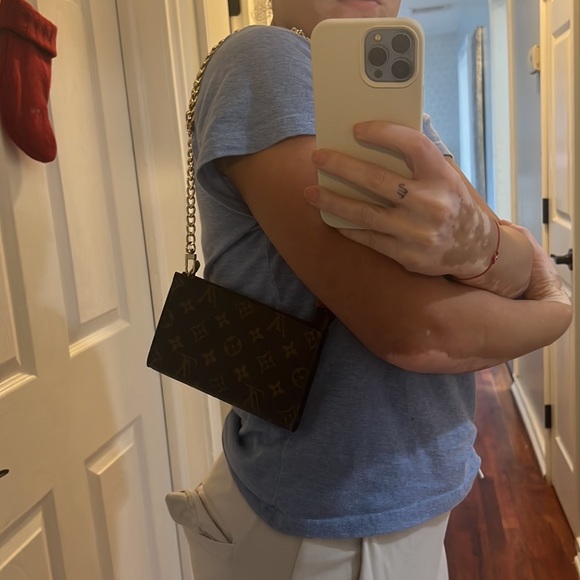 - Louis Vuitton Mini Pochette Accessories in Monogram canvas - Picture 9 of 9